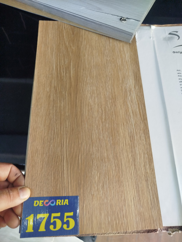 کفپوشpvc برندDECORIA.عایق ضدگرماوسرما.مقاوم دربرابرضربه وسایش.قابلشستشو نصب ونظافت آسان